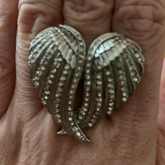 Rhinestone heart shaped angel wing elastic ring - Picture 4 of 7